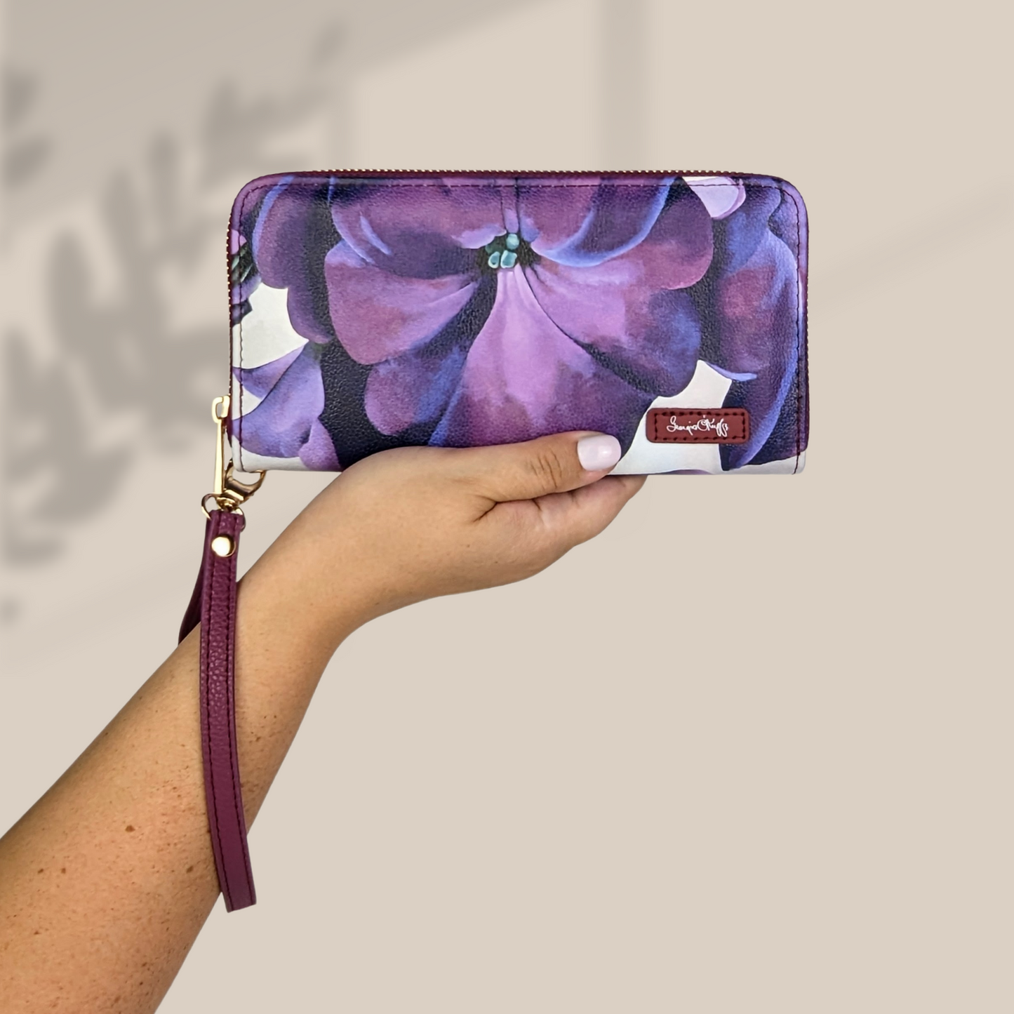 Georgia O'Keeffe Petunia Wristlet Wallet